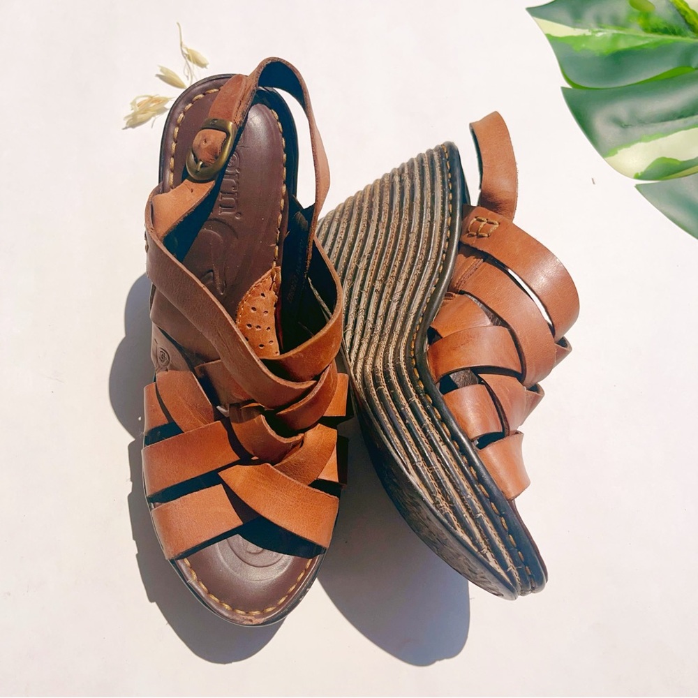 Women’s Born Platform Wedge Brown Leather Sandals‎ 7